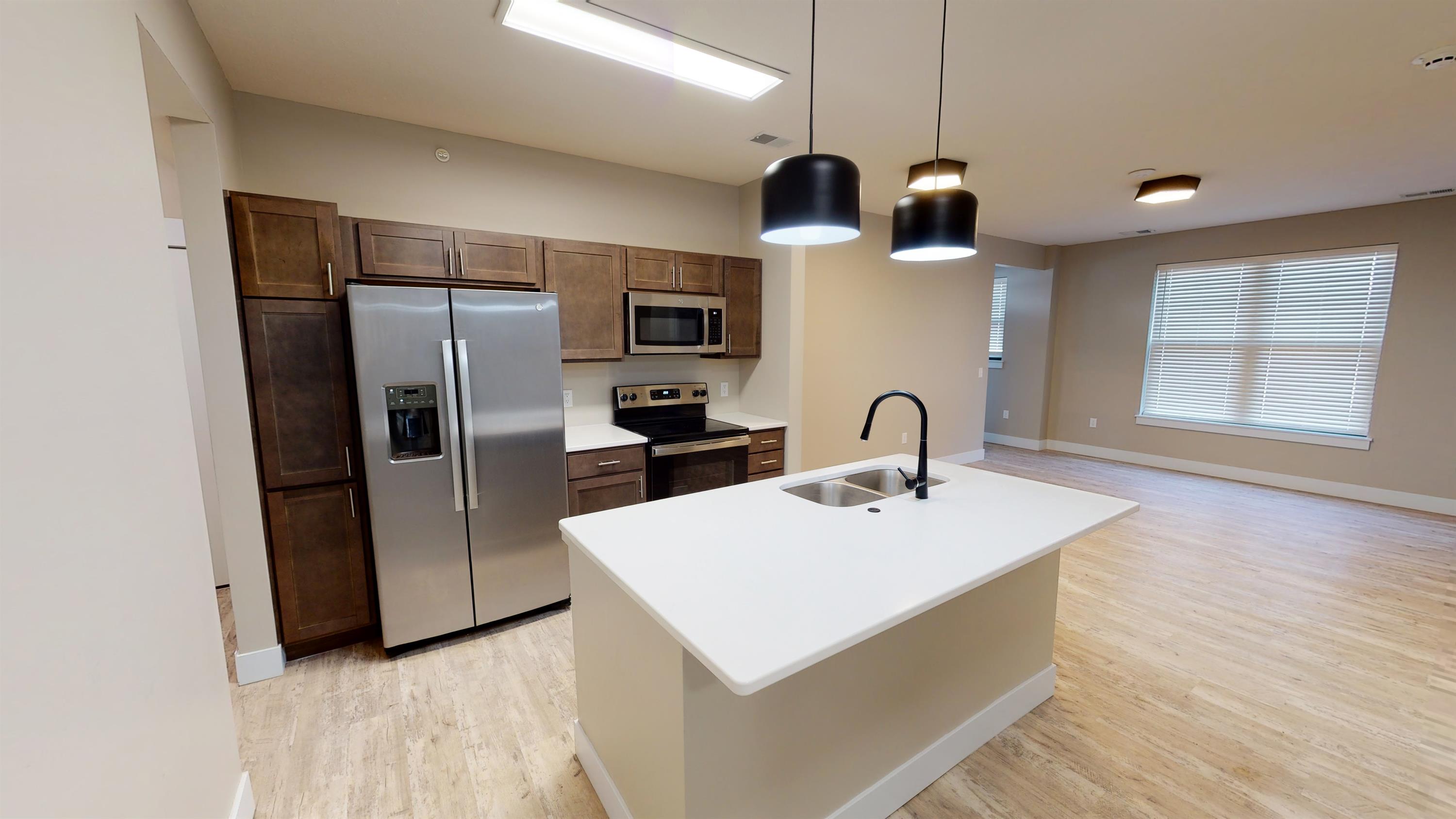 2111 State Street - 101